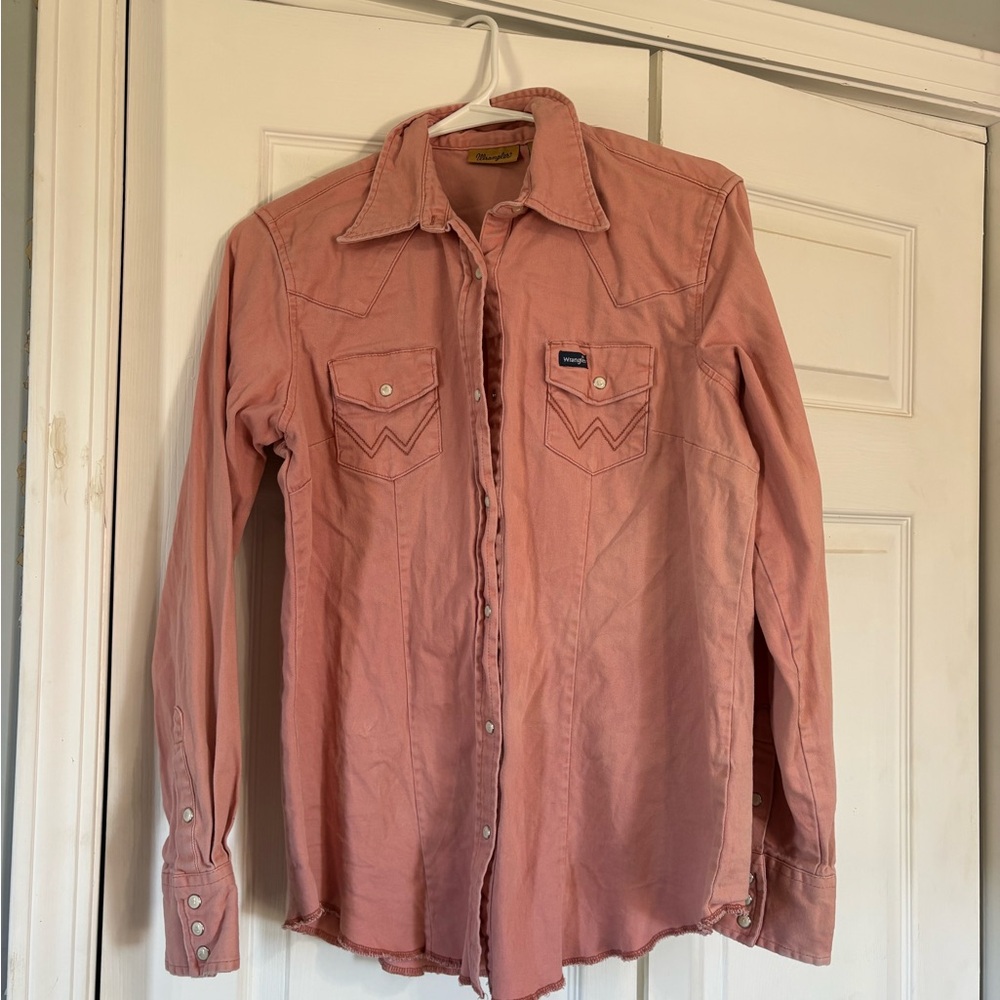 Wrangler Casual Button Down Shirt in Pink